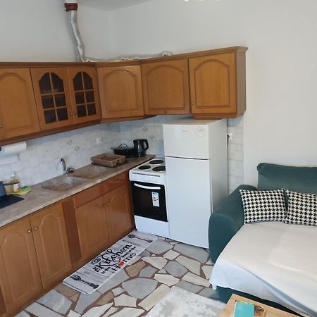 Studio Με Όλες Τις Ανέσεις Vétrina Zewnętrze zdjęcie