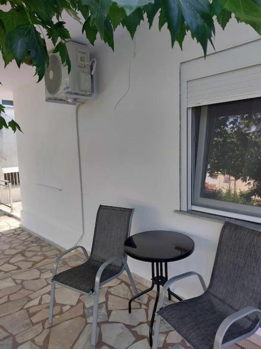 Studio Με Όλες Τις Ανέσεις Vétrina Zewnętrze zdjęcie