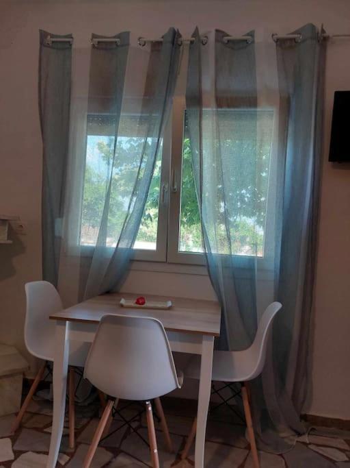 Studio Με Όλες Τις Ανέσεις Vétrina Zewnętrze zdjęcie