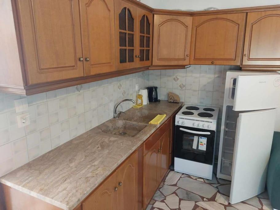 Studio Με Όλες Τις Ανέσεις Vétrina Zewnętrze zdjęcie